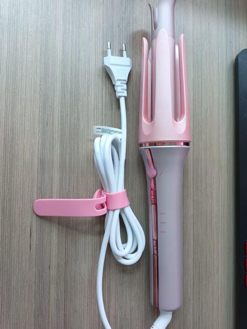 Automatic Rotating Hair Curler